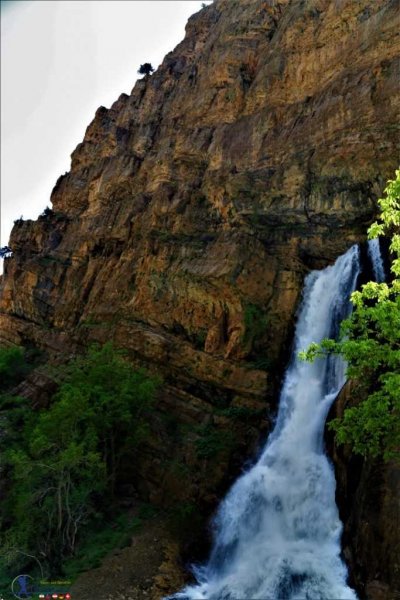  عکس آبشار آب سفید شهرستان الیگودرز