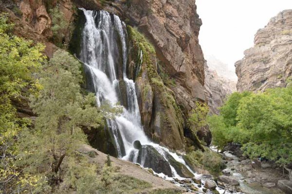  فیلم و عکس آبشار آب سفید الیگودرز