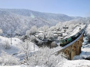  عکس آبشار بیشه در زمستان
