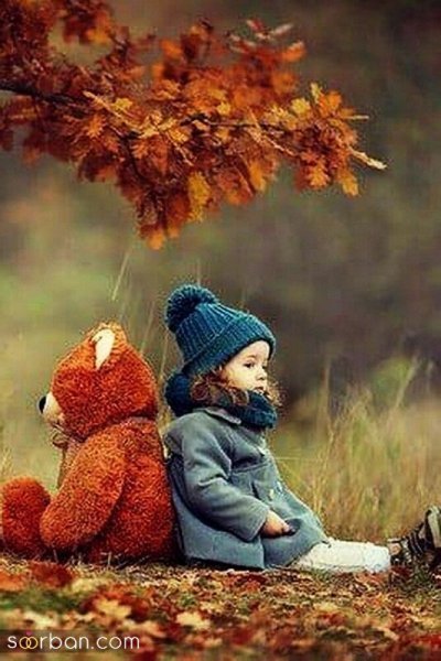  ژست عکس پاییزی در پارک