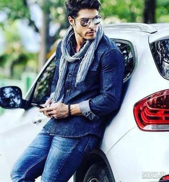  ژست عکس با ماشین پارس