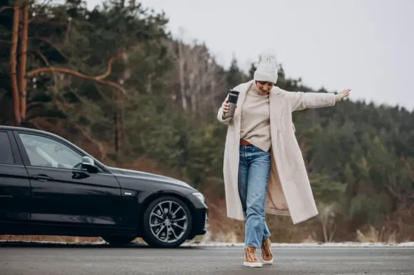 ژست عکس با ماشین دخترانه