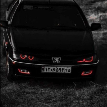  ژست عکس با ماشین پژو