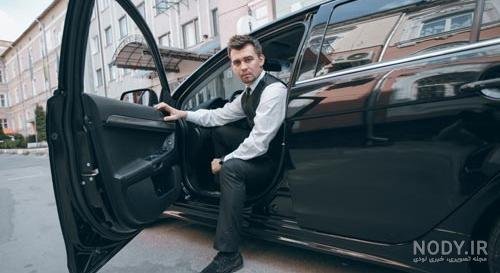 ژست عکس با ماشین شاسی بلند