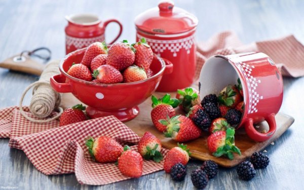 عکس دختر در طبیعت برای پروفایل