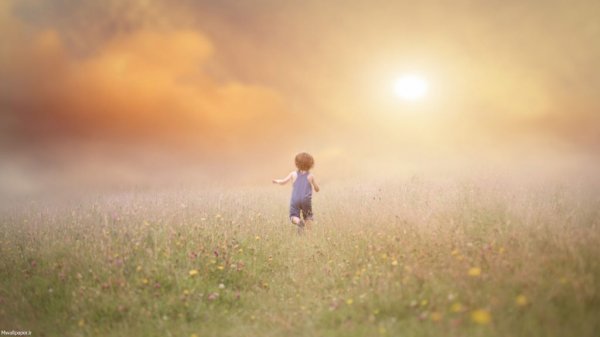 عکس دختر در طبیعت برای پروفایل