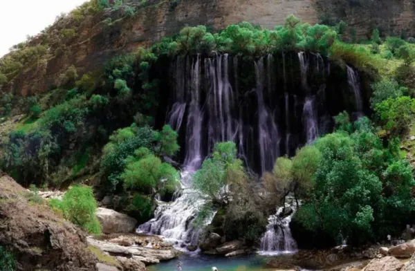  عکس آبشار بلند