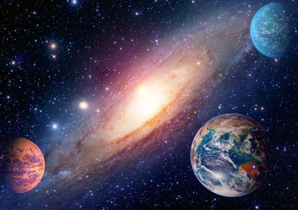 عکس کهکشان راه شیری و سیاره ها