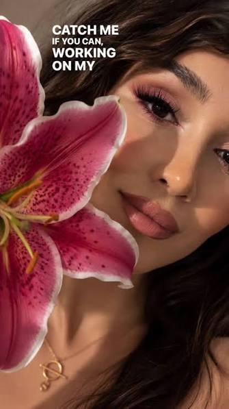  عکس ترند با گل لیلیوم