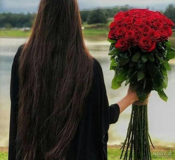  عکس دختر با گل لیلیوم برای پروفایل