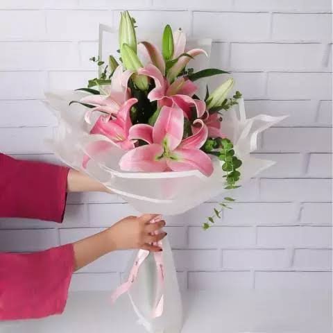  عکس گل لیلیوم صورتی برای پروفایل