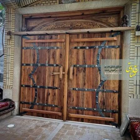  عکس در چوبی قدیمی