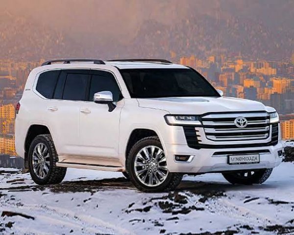  عکس تویوتا لندکروز برای تصویر زمینه