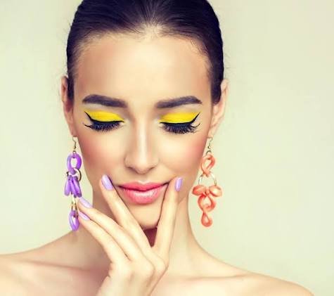  عکس پرتره زن برای پروفایل
