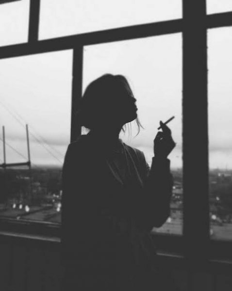  عکس دختر غمگین برای پروفایل