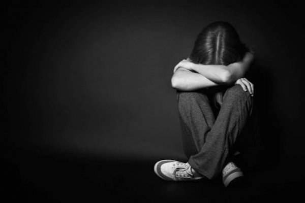  عکس دختر غمگین برای پروفایل