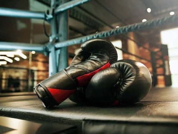  عکس بوکسور با باندهای دست برای پروفایل