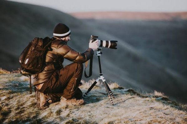  عکس عکاس در حال عکاسی برای پروفایل