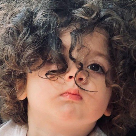  عکس پروفایل دختر مو فرفری