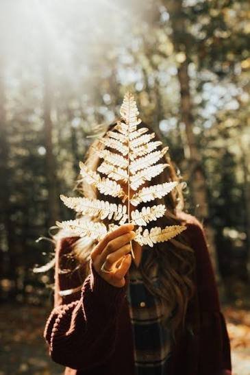 عکس دختر پاییزی برای پروفایل