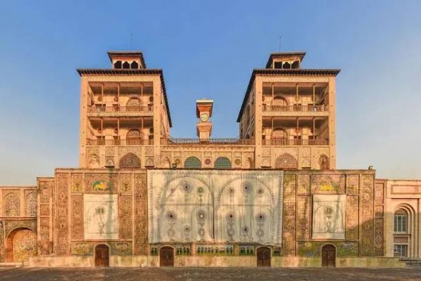  عکس کاخ گلستان اشرافی با وسایل گران قیمت