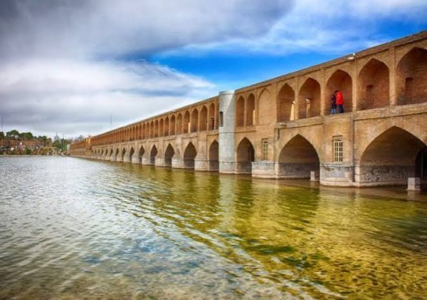 عکس پل خواجو و سی و سه پل