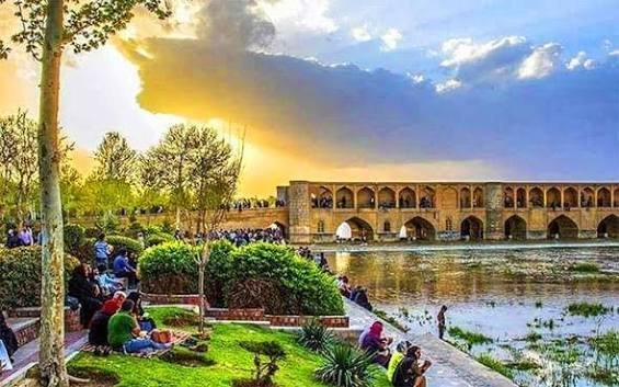  عکس پل خواجو و سی و سه پل