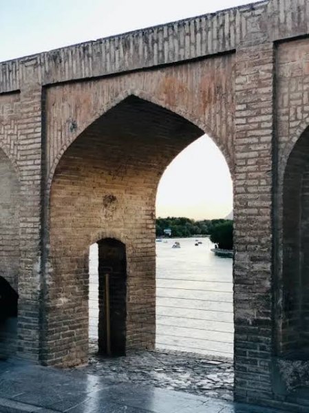  عکس پل خواجو و سی و سه پل