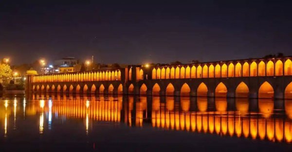  عکس پل خواجو و سی و سه پل
