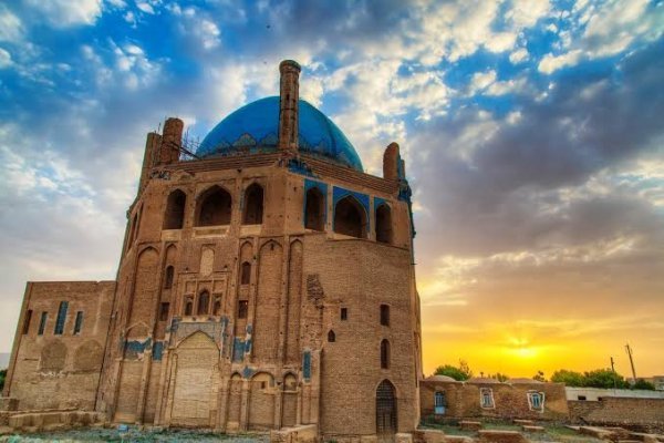  عکس گنبد سلطانیه زنجان