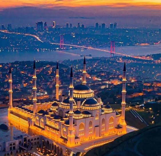 عکس استانبول ترکیه در شب