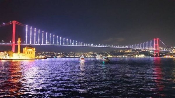  عکس پل بسفر استانبول در شب