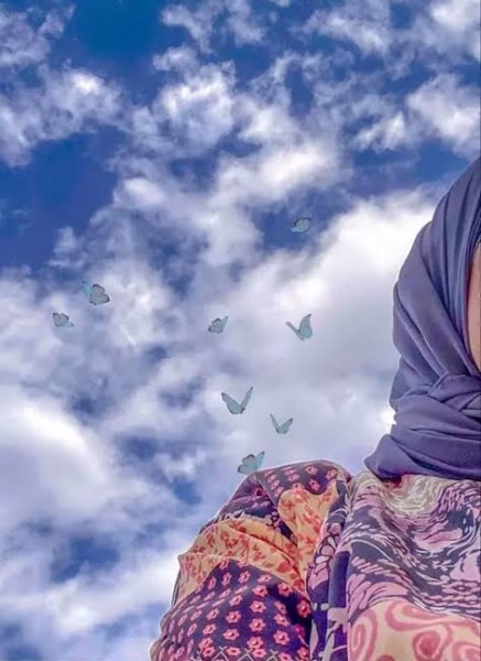  عکس دختر از نیم رخ با شال