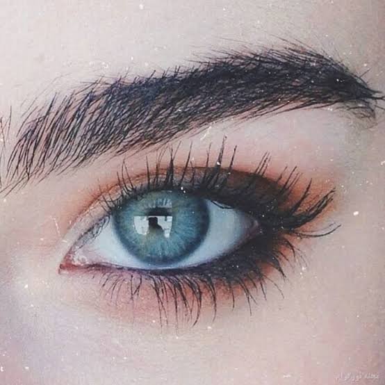  عکس زن چشم آبی خوشگل