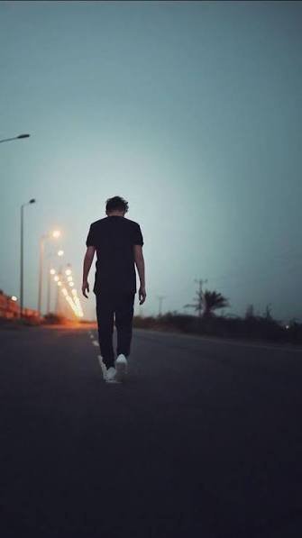  والپیپر تنهایی پسرانه بدون متن