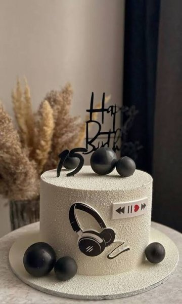  عکس کیک تولد ساده و شیک پسرانه