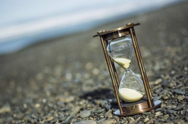  دانلود عکس پس زمینه ساعت شنی با کیفیت بالا