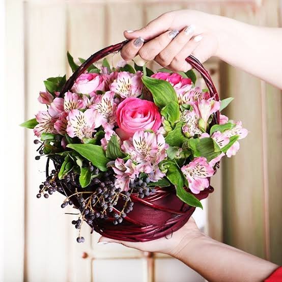  عکس سبد گل ارزان و شیک