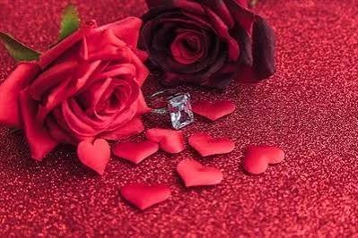  والپیپر دسته گل رز قرمز عاشقانه با کیفیت عالی