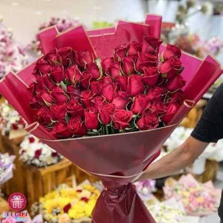  والپیپر دسته گل رز قرمز عاشقانه با کیفیت عالی