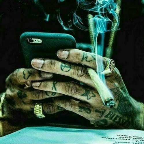  والپیپر پسرانه گنگ سیگار به دست