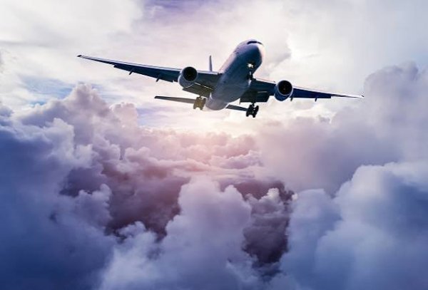  عکس هواپیما از نزدیک برای تصویر زمینه آیفون