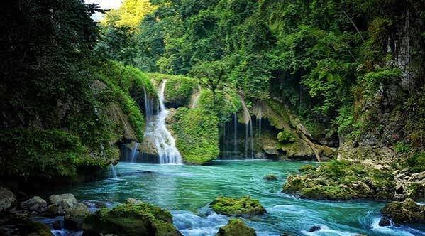  عکس پس زمینه رودخانه زیبا