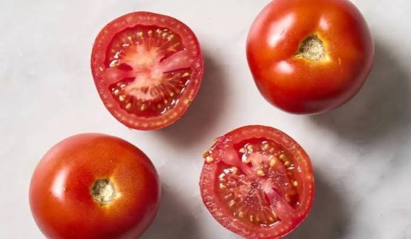  عکس گوجه فرنگی های تازه و شاداب