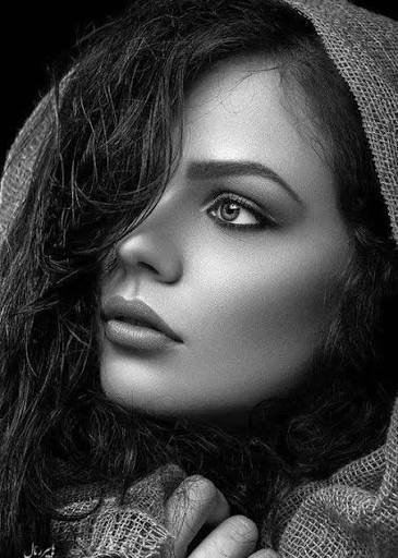  عکس پروفایل هنری سیاه قلم