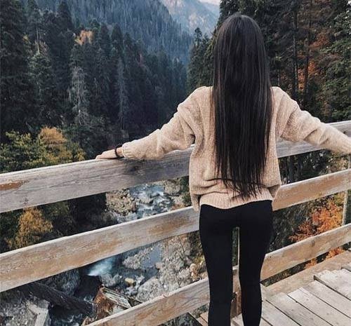  جذاب ترین والپیپر نقاشی دختر با لباس ورزشی و موهای بلند