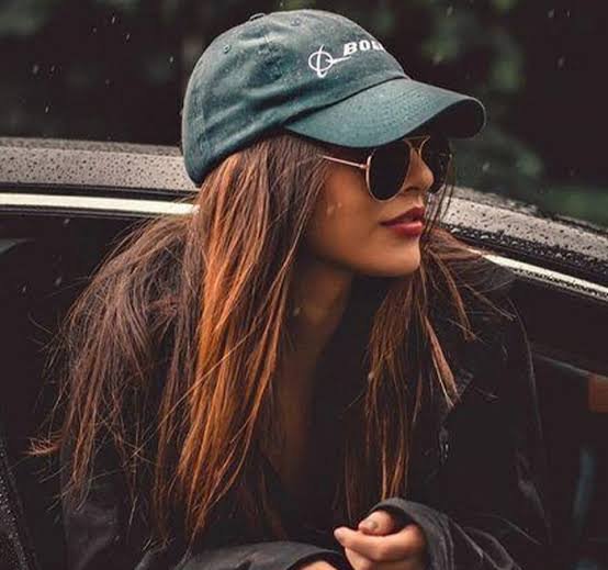  عکس دختر با کلاه برای پروفایل