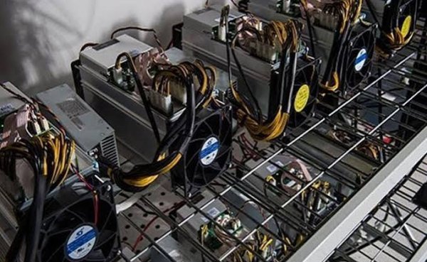  عکس بیت کوین دستگاه