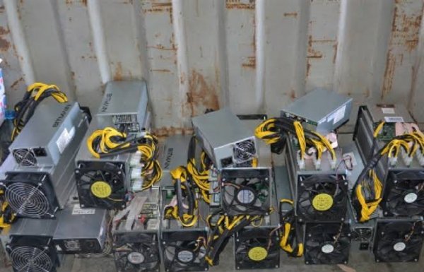 عکس بیت کوین دستگاه
