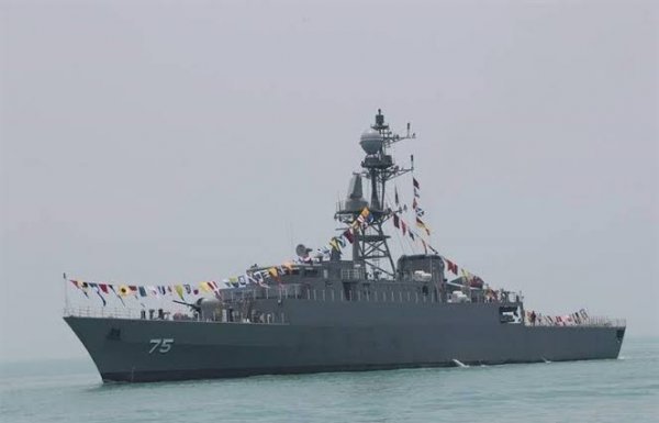  عکس بزرگترین ناو جنگی ایران